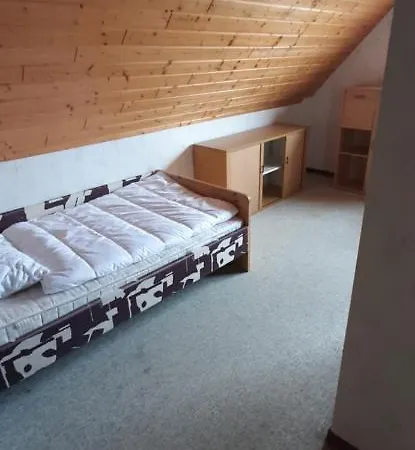 Guest house Haus Fuchskaute Monteurzimmer Willingen (Westerwaldkreis)